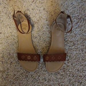 SO Brown Cross-Strap Sandals